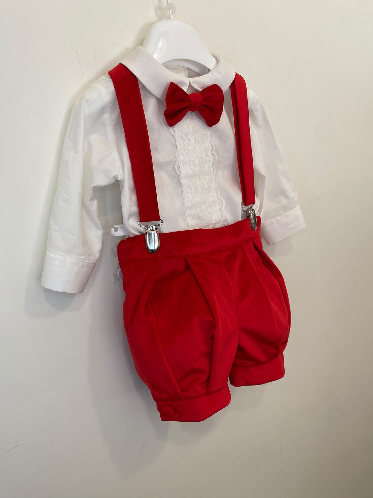 Completo Elegante Bimbo 2 Pezzi in Velluto Rosso con Bretelle e Pizzo 👦✨⭐