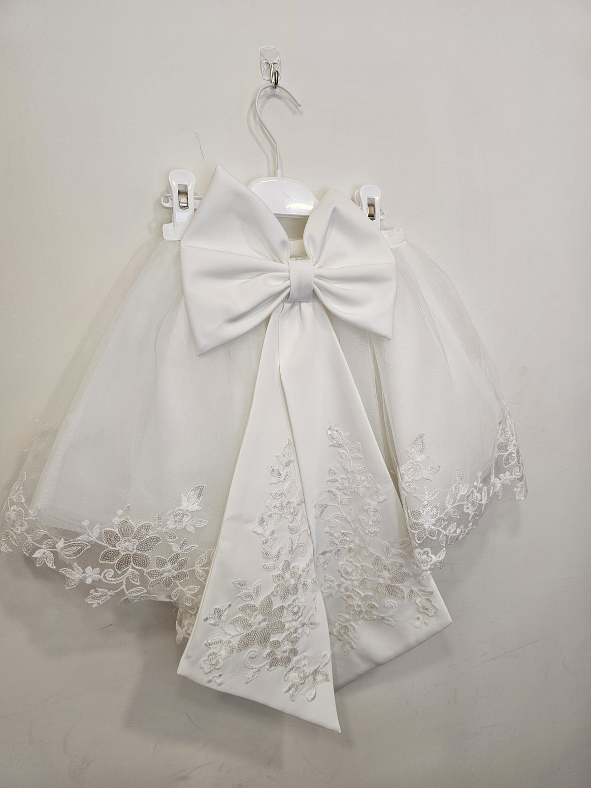 Pagliaccetto neonata con gonnellina staccabile