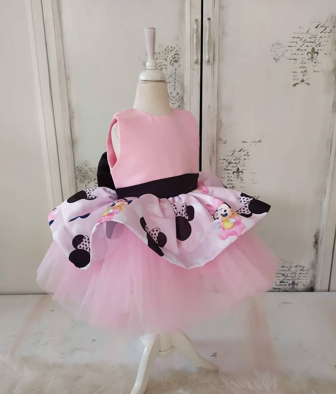 Minnie Baby con la coda