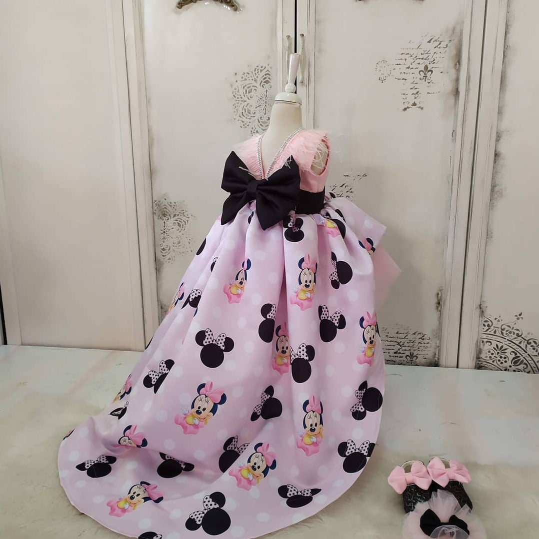 Minnie Baby con la coda