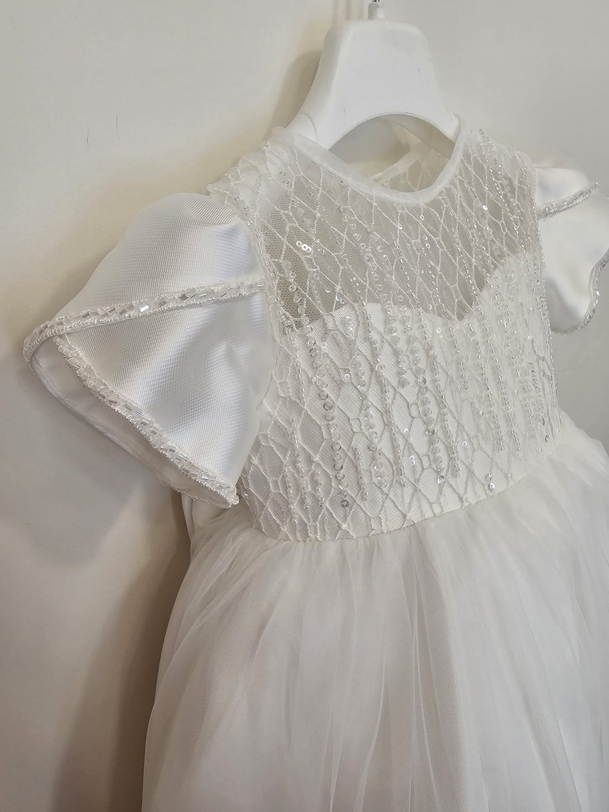 Abito Cerimonia Neonata con Ricami e Maxi Fiocco Posteriore ✨👶