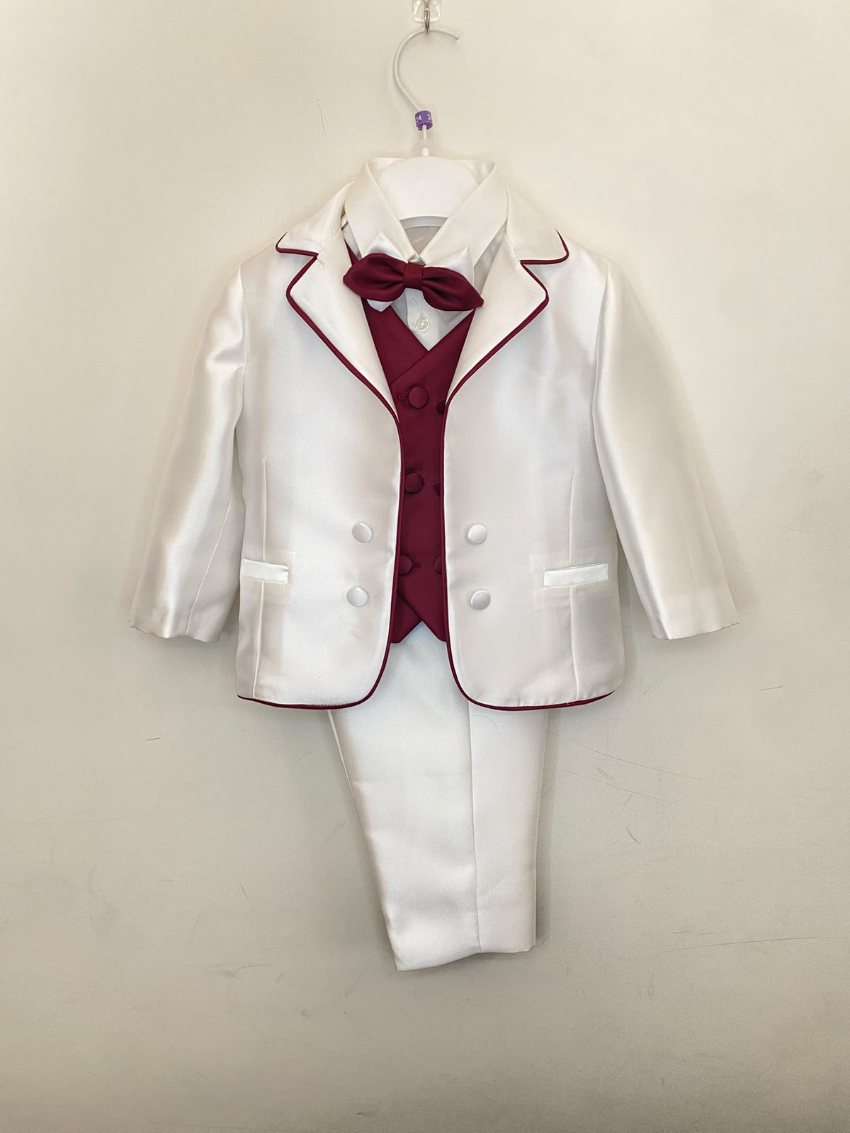Abito da Cerimonia Bimbo 4 Pezzi con Giacca Bianca e Gilet Bordeaux 👦✨⭐