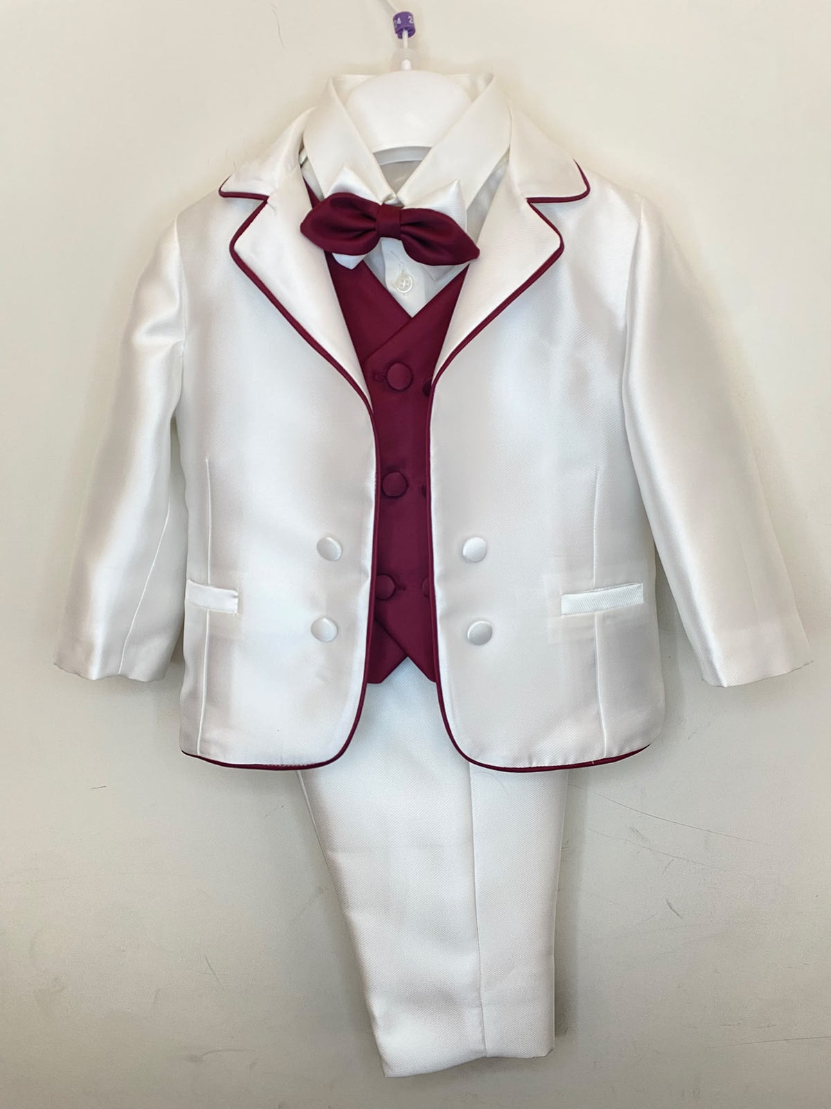 Abito da Cerimonia Bimbo 4 Pezzi con Giacca Bianca e Gilet Bordeaux 👦✨⭐
