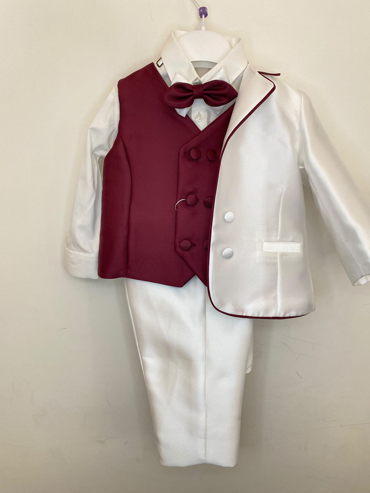 Abito da Cerimonia Bimbo 4 Pezzi con Giacca Bianca e Gilet Bordeaux 👦✨⭐