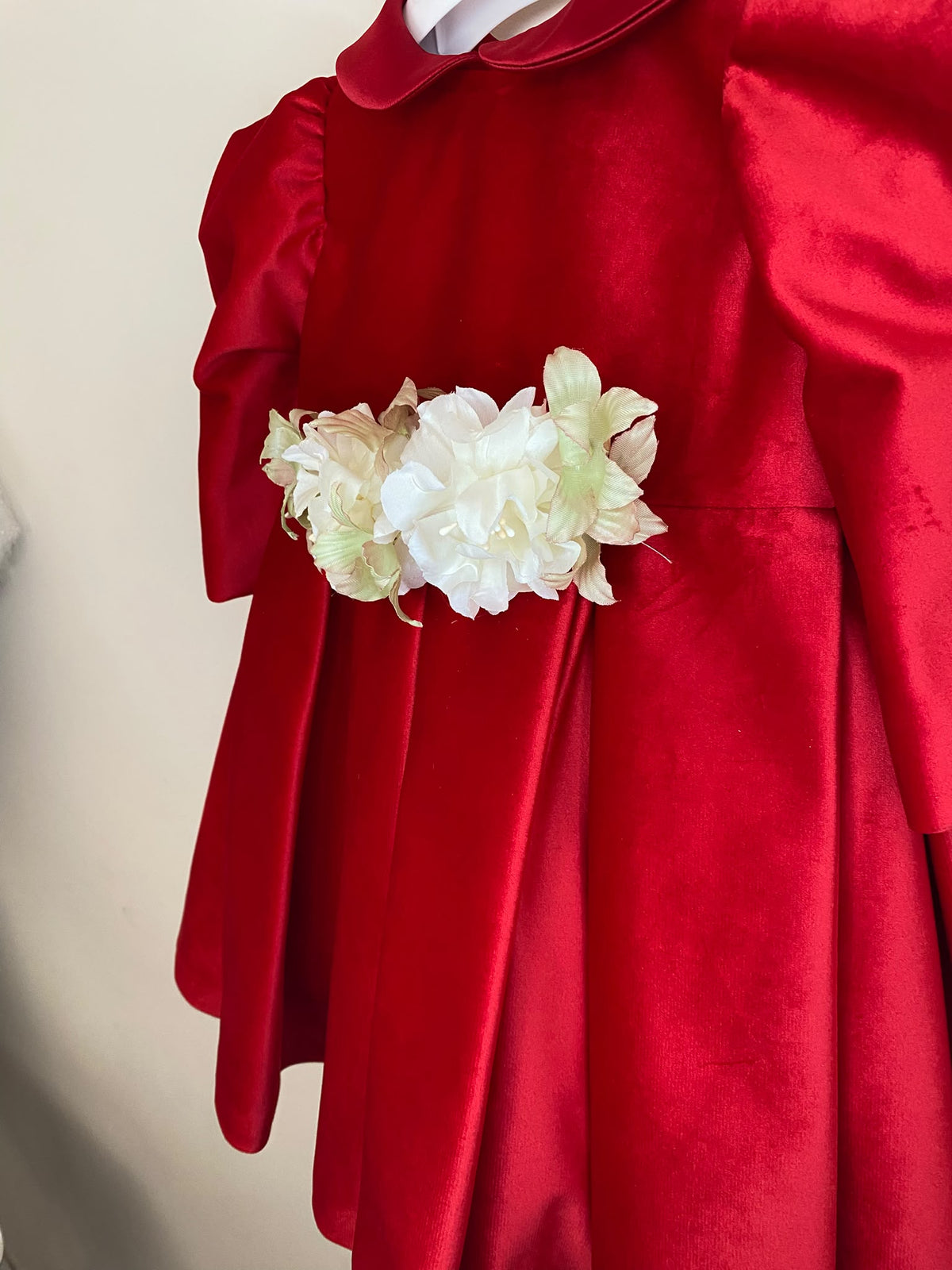 Abito da Cerimonia Bimba in Velluto Rosso con Maxi Fiocco e Fiori  👧✨⭐