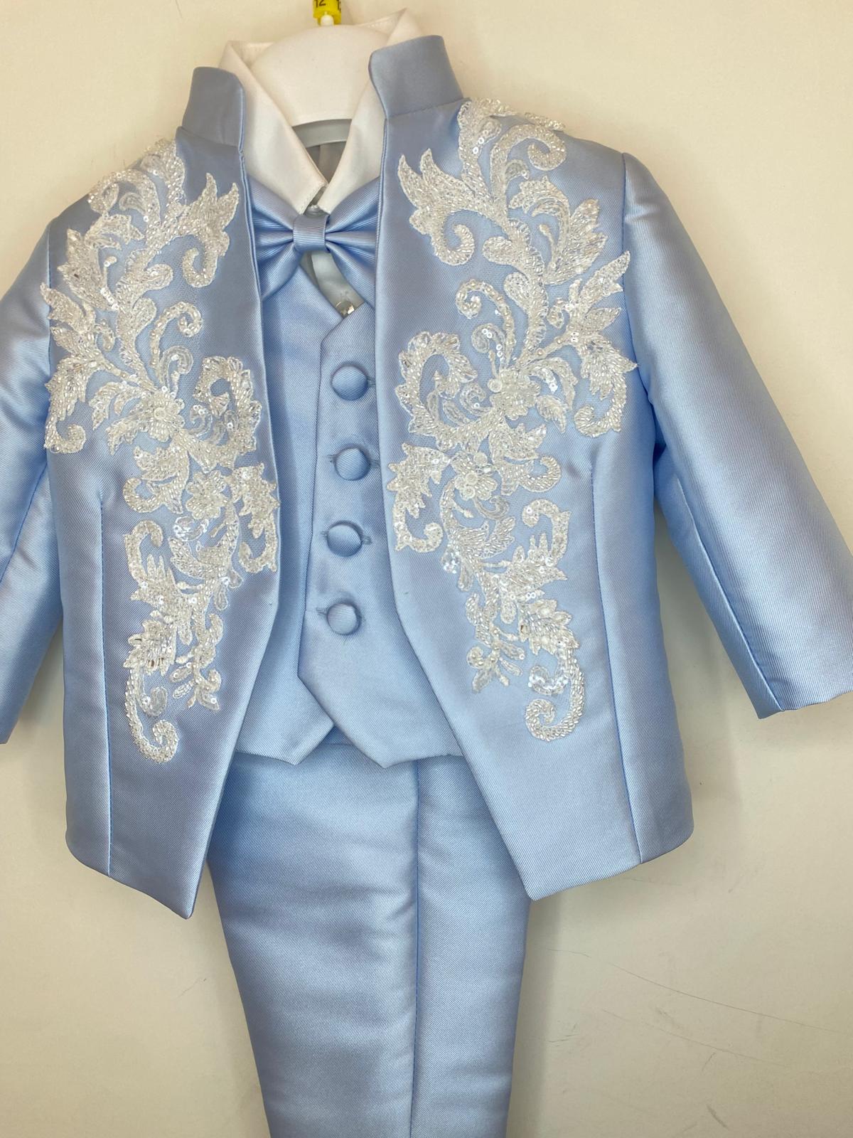 Abito da Cerimonia Bimbo 4 Pezzi Azzurro con Ricami in Pizzo e Perline 👦✨⭐