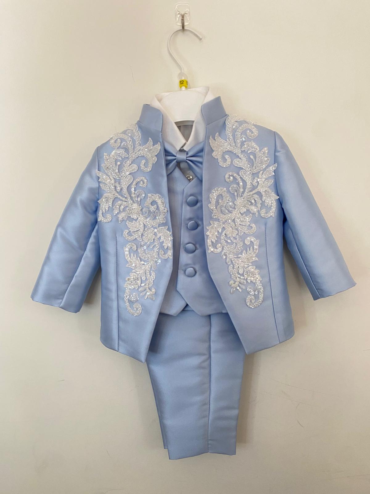 Abito da Cerimonia Bimbo 4 Pezzi Azzurro con Ricami in Pizzo e Perline 👦✨⭐